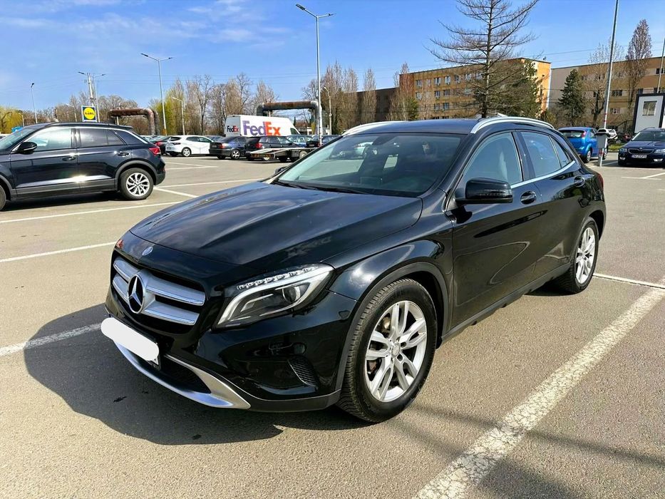 Mercedes-Benz GLA Mercedes GLA 220 CDI 4MATIC 4x4 Automat 170CP Bi-Xenon Camera R18 Euro