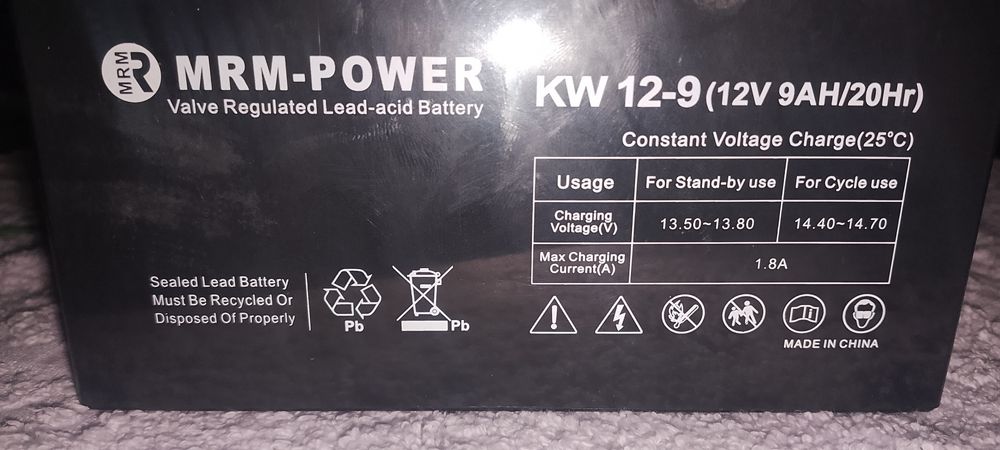 Продам аккумулятор на 12 в