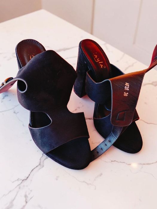 Sandale elegante damă Kayla toc gros –aspect întors / catifelat și barete late – Mărime 36