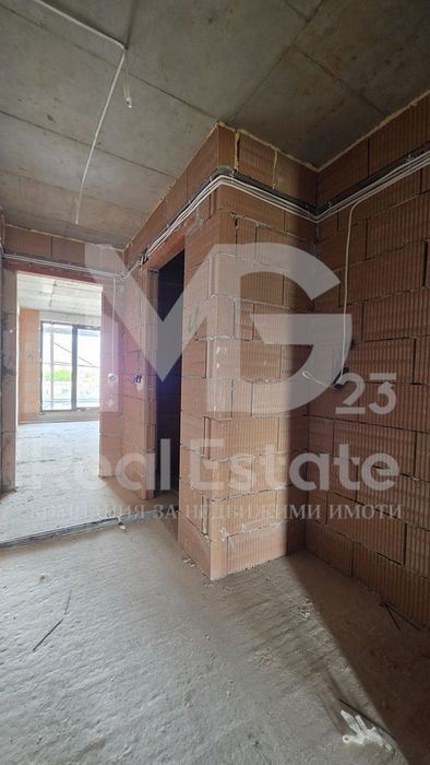 Продава се Двустаен апартамент в Пловдив, Остромила - 66 кв.м за 1302 €/кв.м - Снимка #5