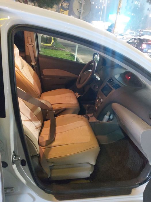 Toyota Yaris 2012