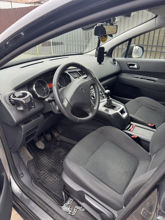Peugeot 5008, 2012