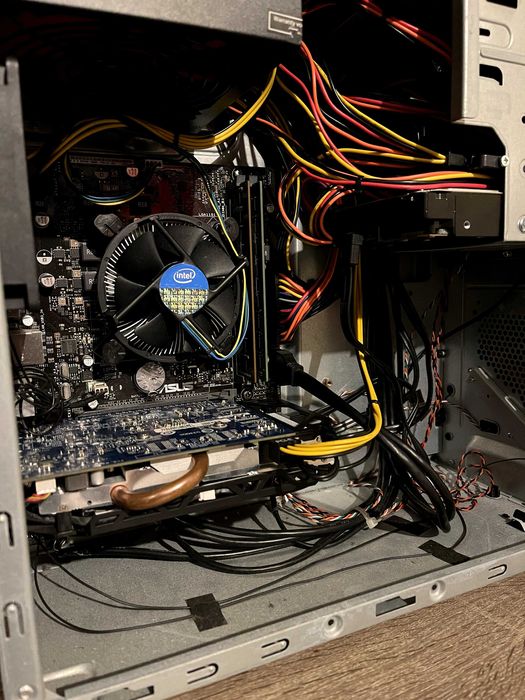 Unitate PC Light Gaming I5 7600K 8GB RAM GTX 750 TI 2GB SSD+HDD 2TB