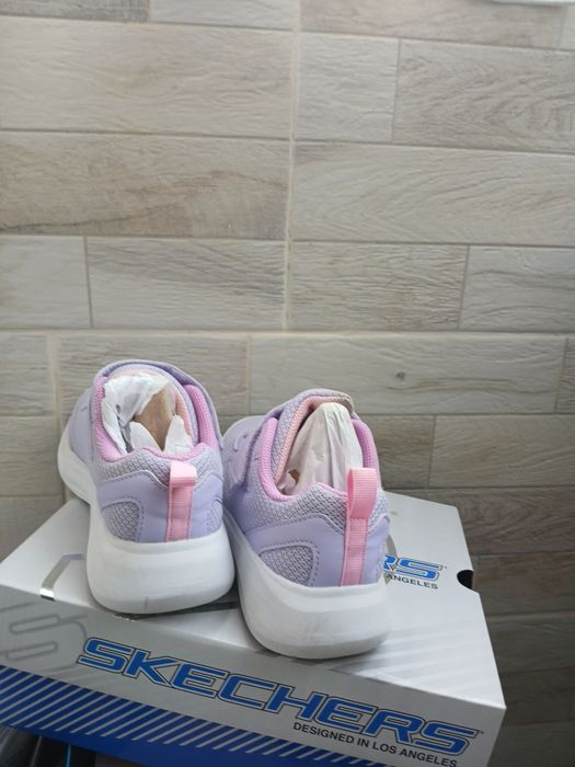 Adidasi Skechers mov