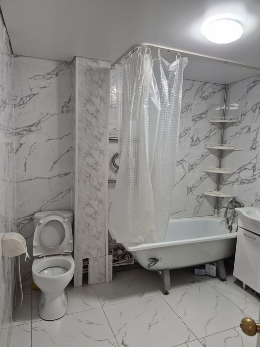 Продам 3комн.квартиру Достык Молл