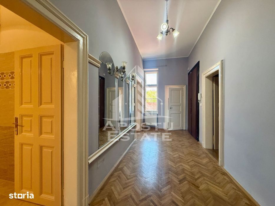 Apartament 5 camere de vanzare, renovat, zona Sinaia Timisoara