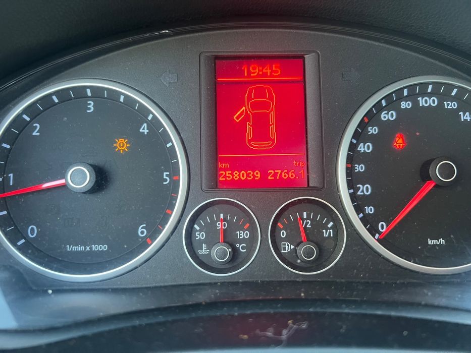 Vând Auto Volksvagan TIGUAN