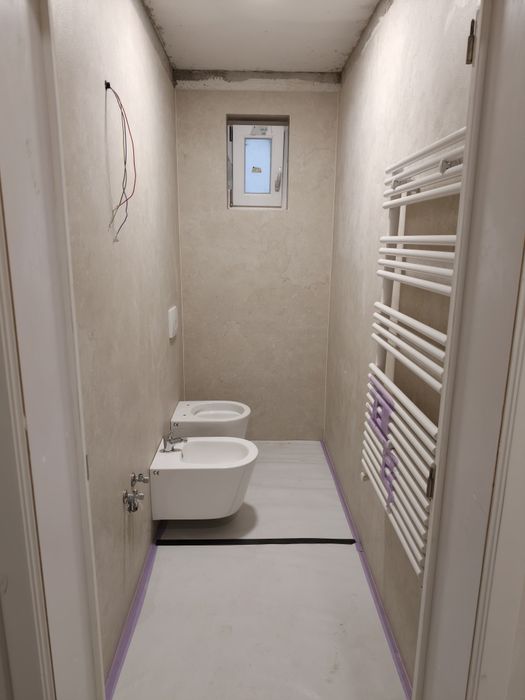 Casa  si jumatate de hectar de pamant in  dumbraveni judetul suceava