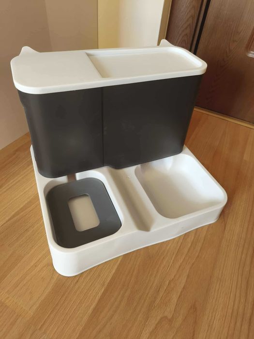 Автоматична хранилка, диспенсър за вода и храна за кучета и котки