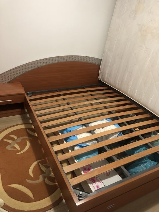 Vind pat matrimonial pentru dormitor