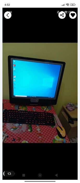 Vând doua monitoare LCD 19"