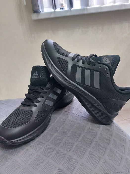 Кроссовки летние