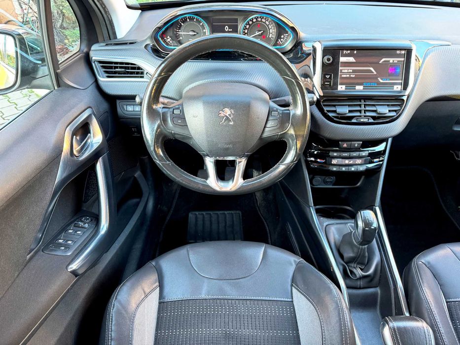 Peugeot 2008 1.2i VTi ALLURE 2014
