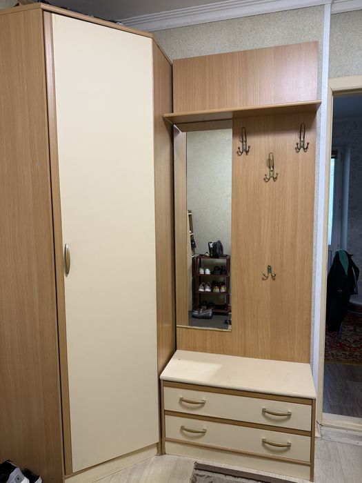 Прихожая, шкаф угловой