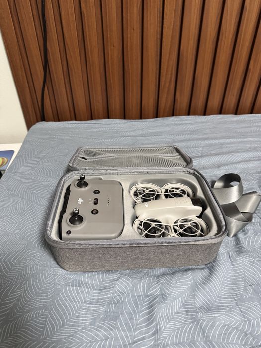 DJI Neo + 3 батерии + дистанционно – почти нов, 18 минути полет