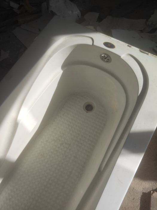 Продам ванну 15к