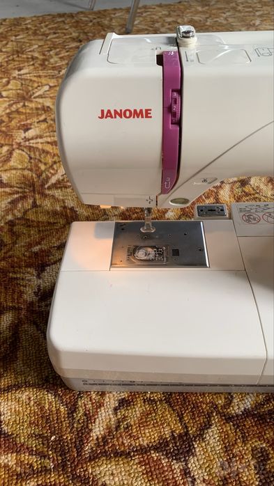 Janome 350e вышивальная машинка