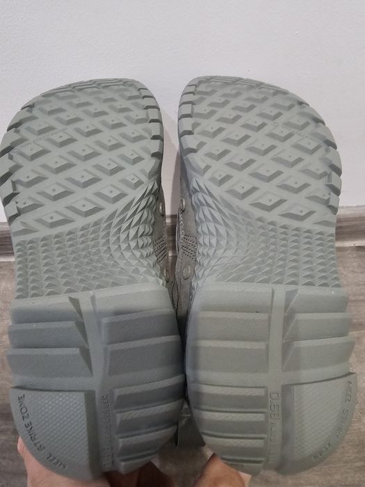 Bocanci Nike nr 38,5 dimensiune talpic24, 5 cm