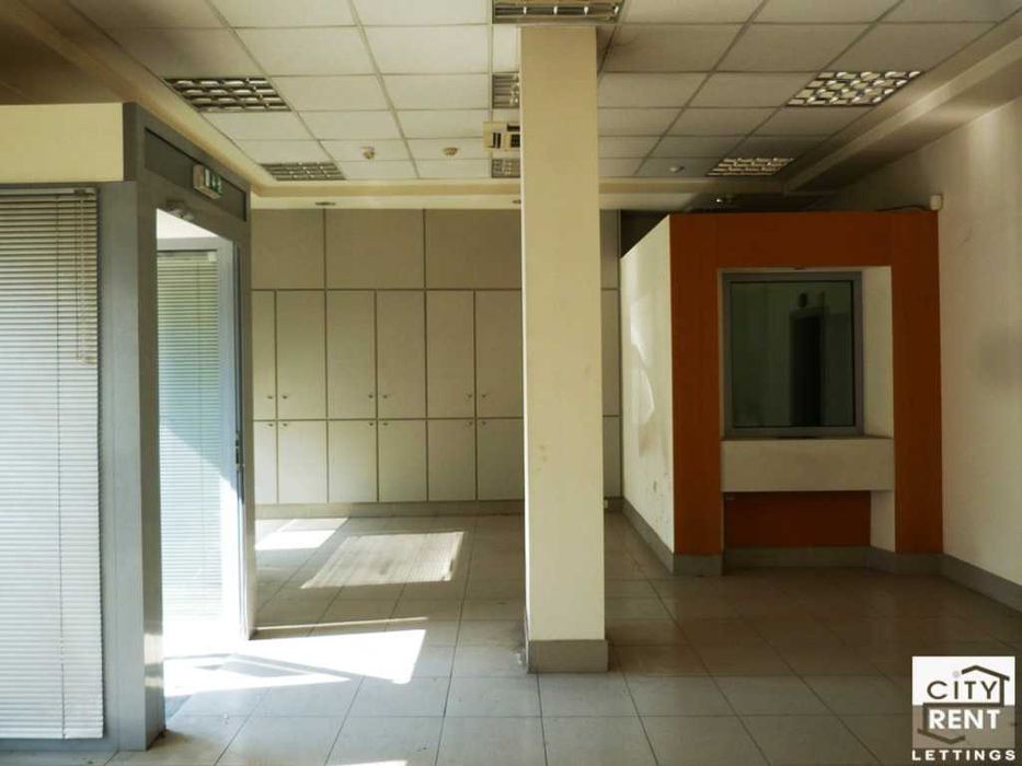 Дава се под наем Офис в Велико Търново, Център - 130 кв.м за 1330 € - Снимка #1