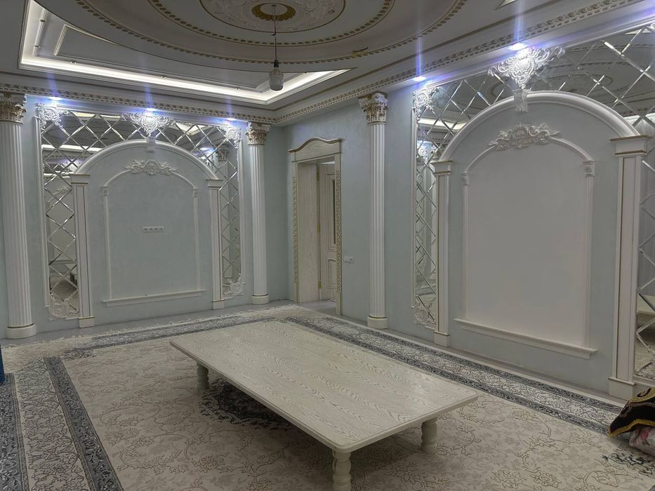 Уй сотилади 3 сотик яшаш жойи 450 кв м