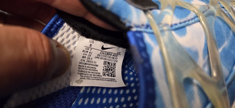 Adidasi Nike Kukin Water