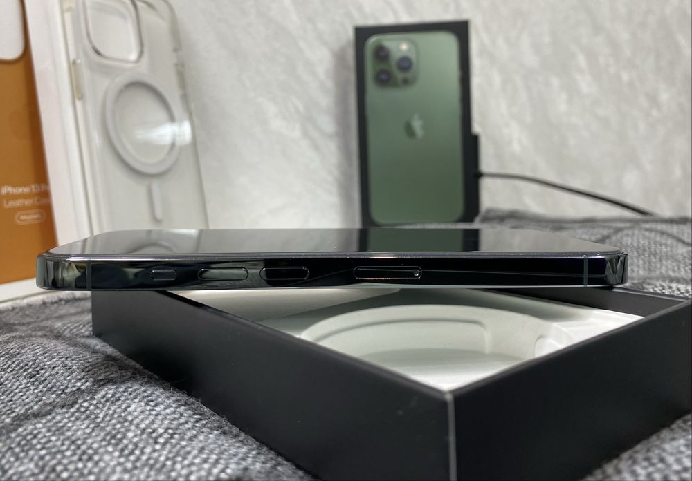iPhone 13 Pro - 256GB, Alpine Green
