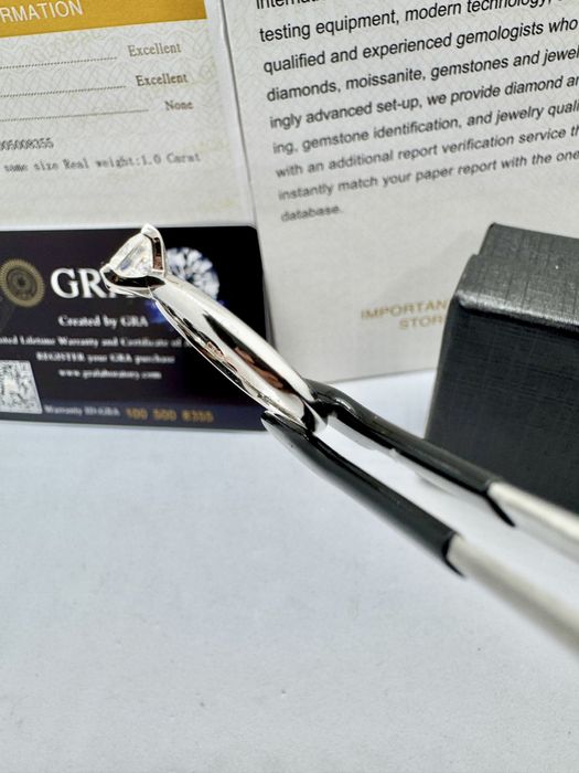 Сребърен пръстен с мойсанит (Диамант) 1 карат