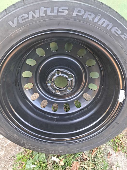 Продавам Резервна гума за Пежо 407 !Размер 215 55 17 Без забележки