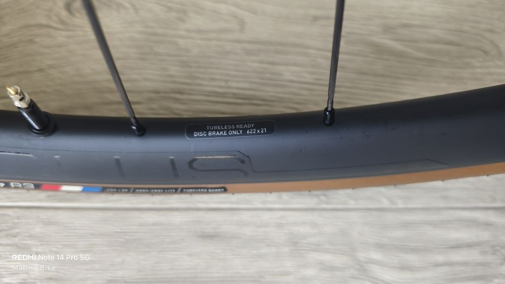 Карбонови шосейни капли Bontrager Aeolus Elite 35 Carbon Tubeless | HG