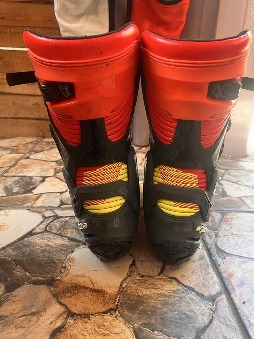 Продавам Цял Кожен Екип Alpinestars GP Plus V3 (Размер 52) и Ботуши Alpinestars SMX Plus V2 43