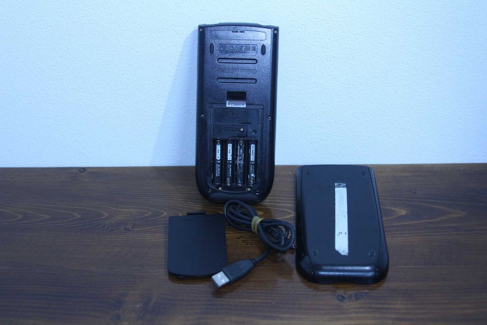Calculator / Gestiune Grafică Texas Instruments TI-89 Titanium - Stare Foarte Bună, Cu Cablu USB