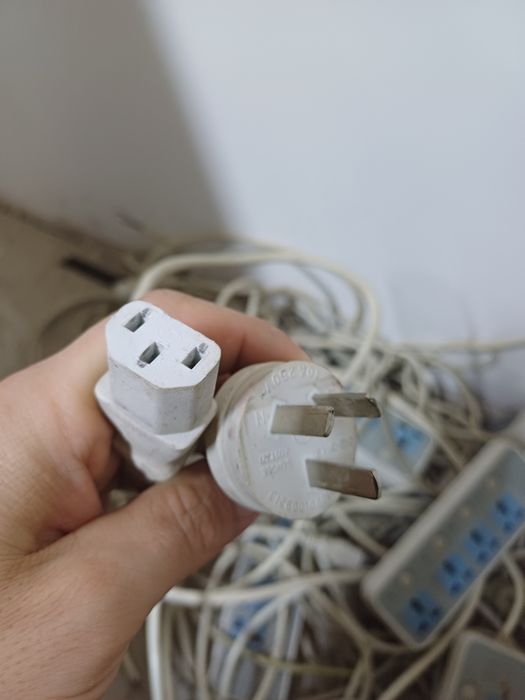 Резетки для компа оригналние кабели