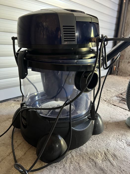 Професионална прахосмукачка за сухо и мокро почивтване Security Clean