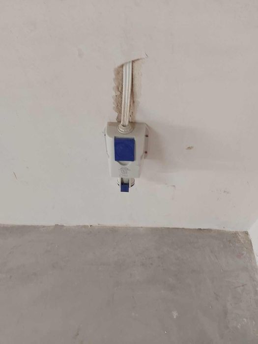 Дава се под наем Гараж / Паркомясто в София, Витоша - 30 кв.м за 130 € - Снимка #1