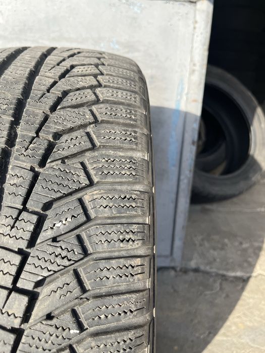 4 бр. зимни гуми 205/45/17 Hankook 6-6,5 mm DOT 3318