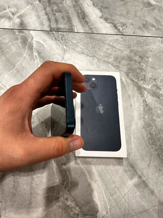 Iphone 13 black 256gb LL/A ideal sotiladi!