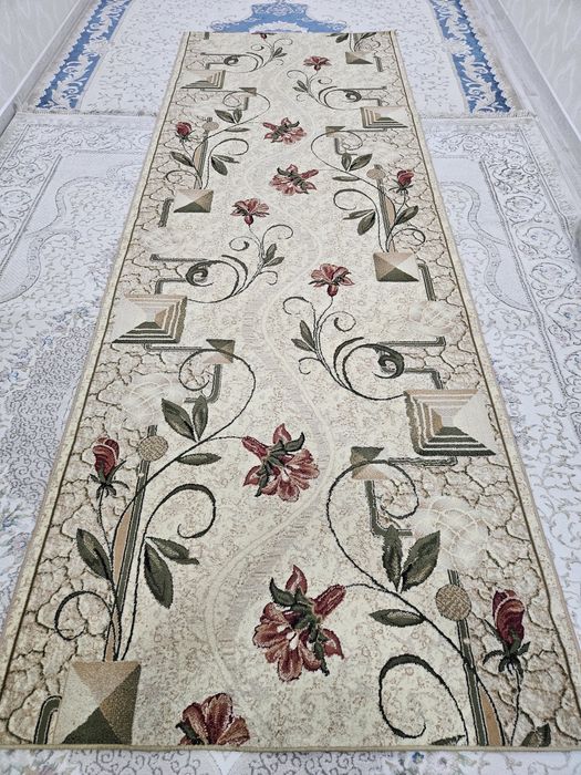Продам ковёр. Размер 1,5х4,15