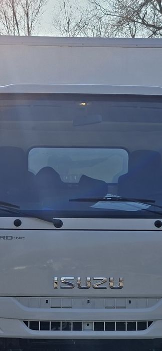 Шильдик оригинальный  ISUZU