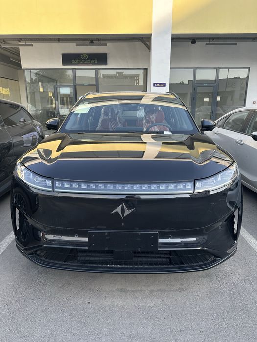 Dongfeng 008 Ultira nalichida