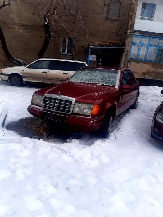 Продаю Мерса 2.6