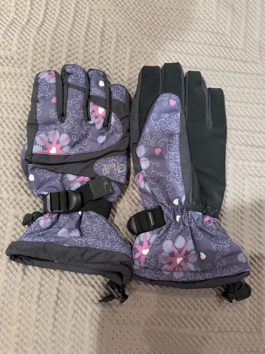 Продавам ски екип + ръкавици