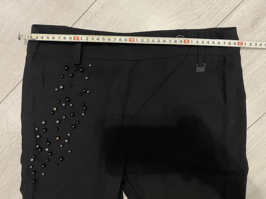 Дамски панталон с декорация