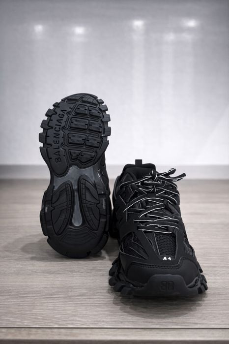| Luxury | Balenciaga Track Full Balck 42,43