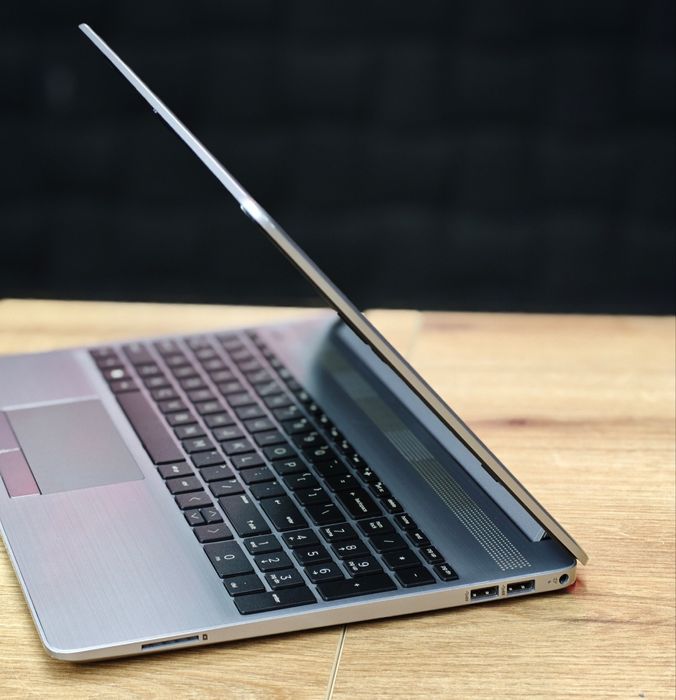 Hp laptop sotiladi yangi