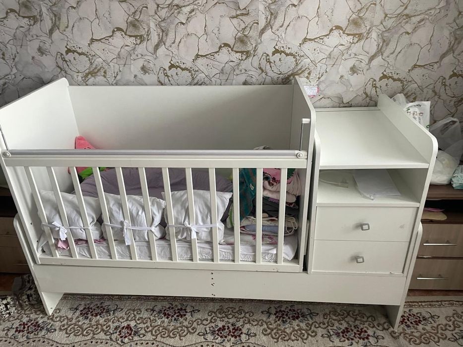 Продам кроватку детскую