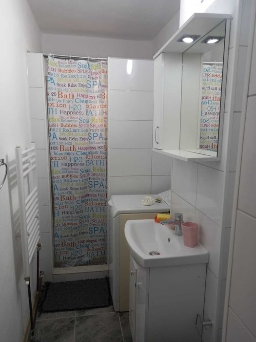 Apartament cu o camera de inchiriat