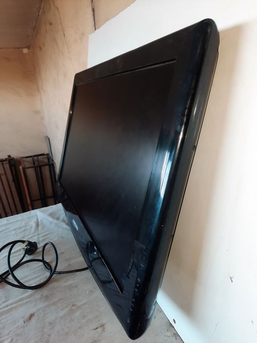 Телевизор Самсунг 32 инчов модел LE32R81B SAMSUNG  за части