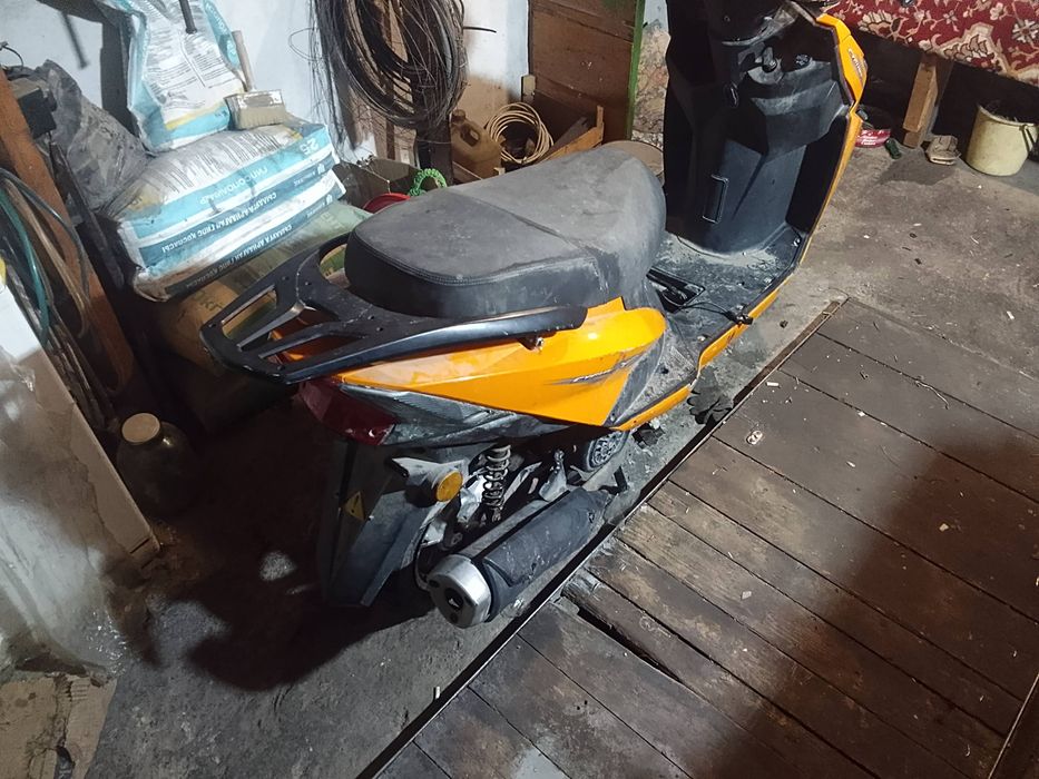 Продам мопед м8 про срочно