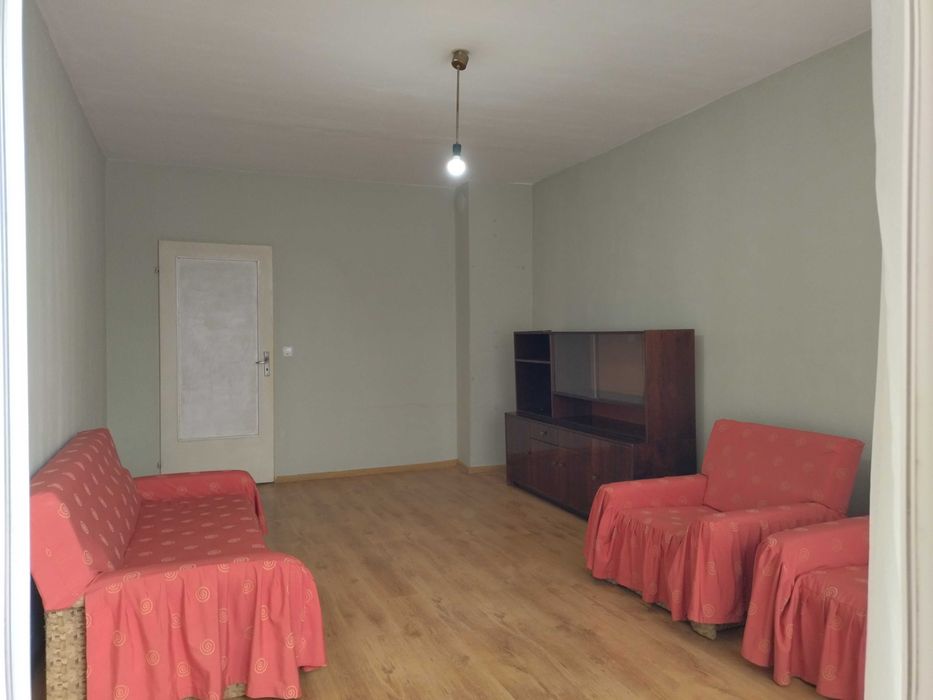 Дава се под наем Двустаен апартамент в Силистра, Център - 68 кв.м за 183.6 € - Снимка #1