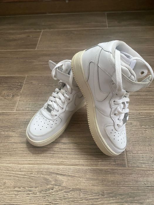 Ghete sport Nike AFT